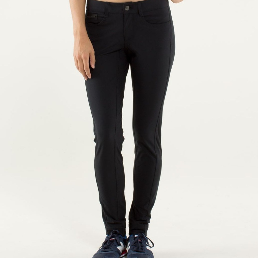 Lululemon urbanite pant size 6 black